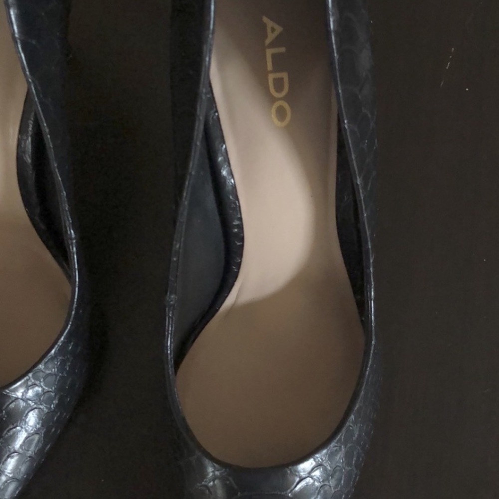 Shoes - Picture 2 of 2